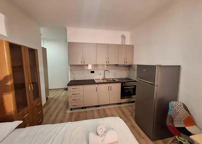 Albania Cozy & Affordable Near Center Διαμέρισμα